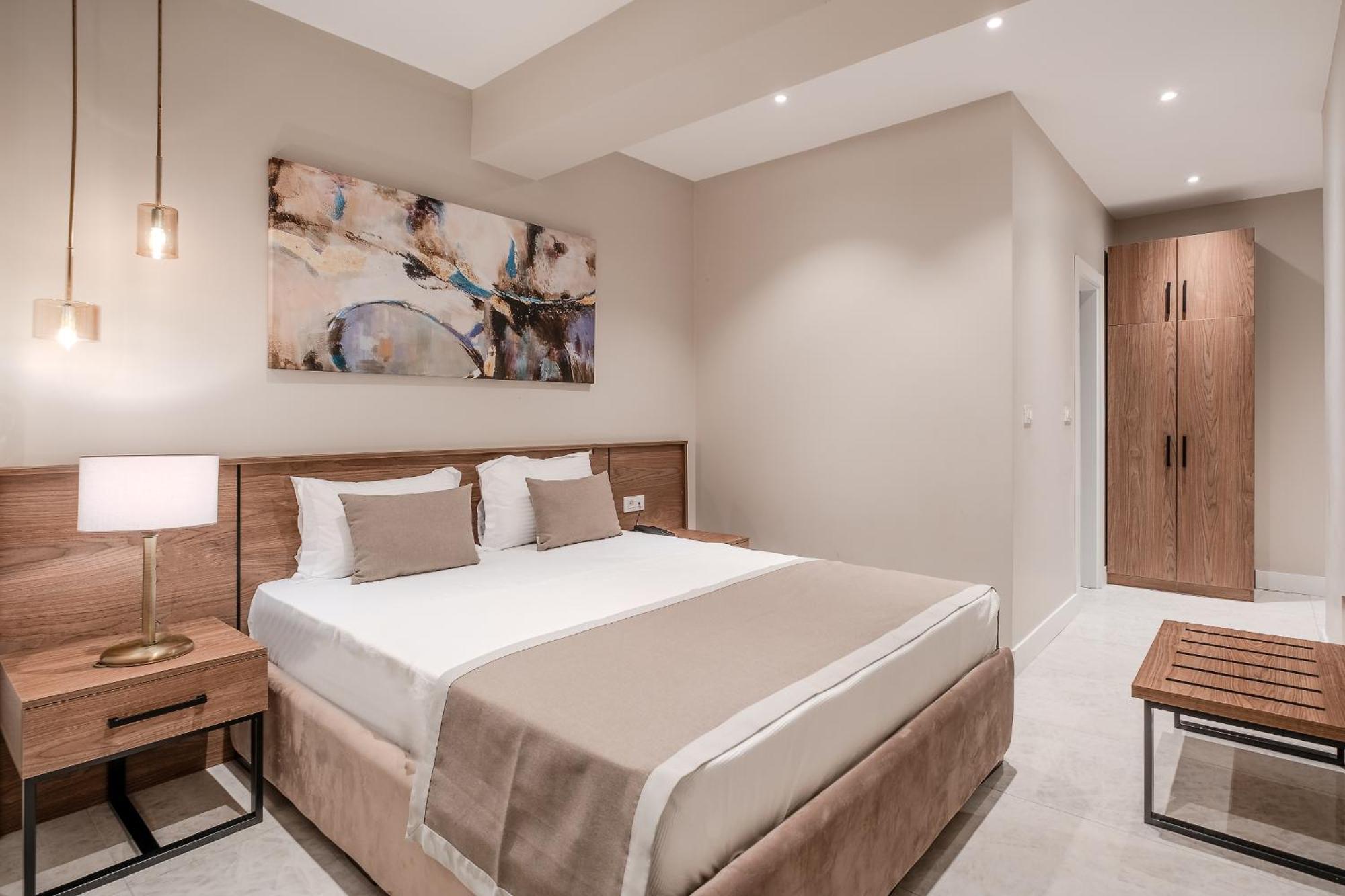 Montenegro Lodge Kavac Ruang foto A bedroom at the hotel