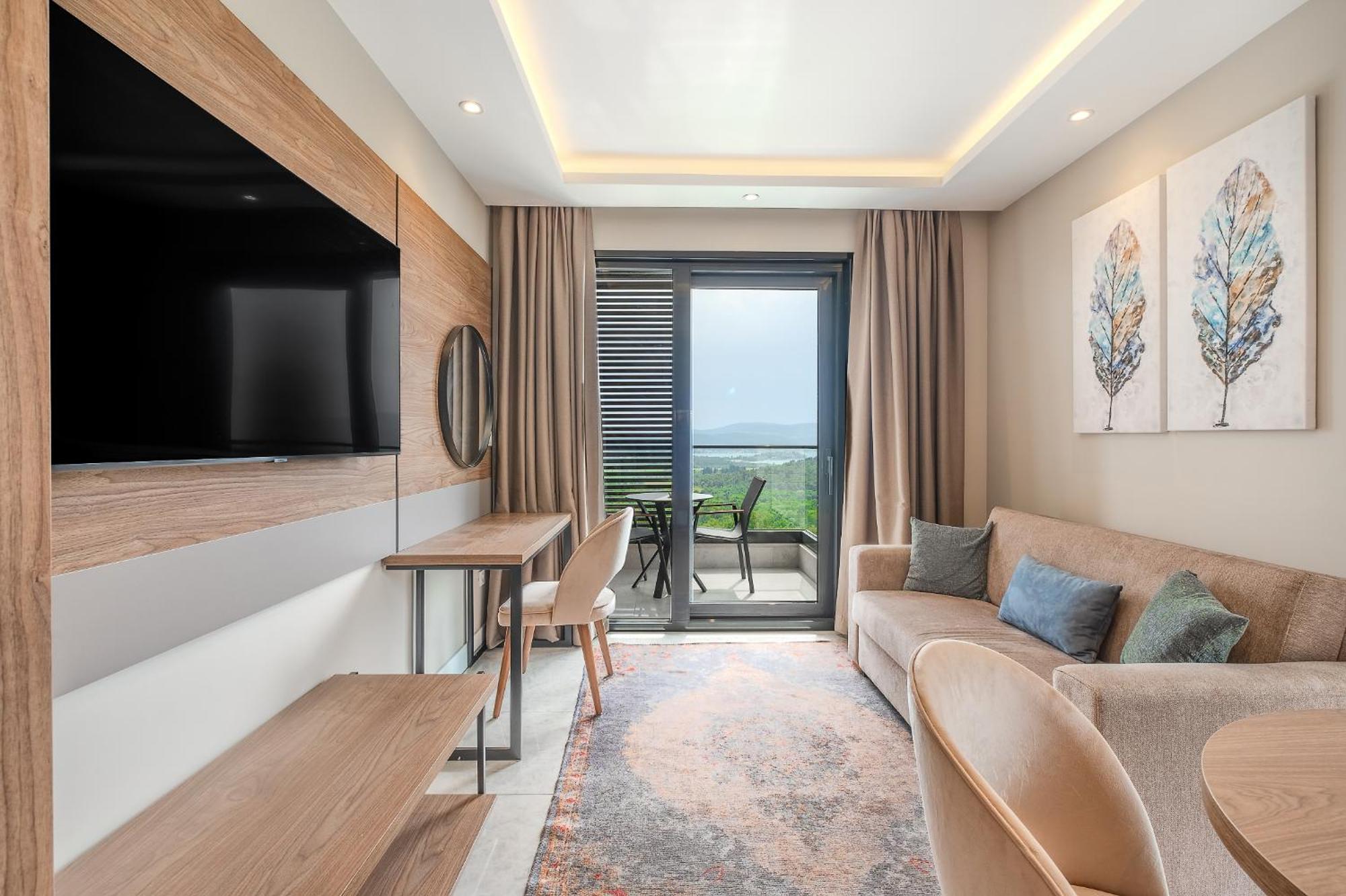Montenegro Lodge Kavac Ruang foto A room at the hotel