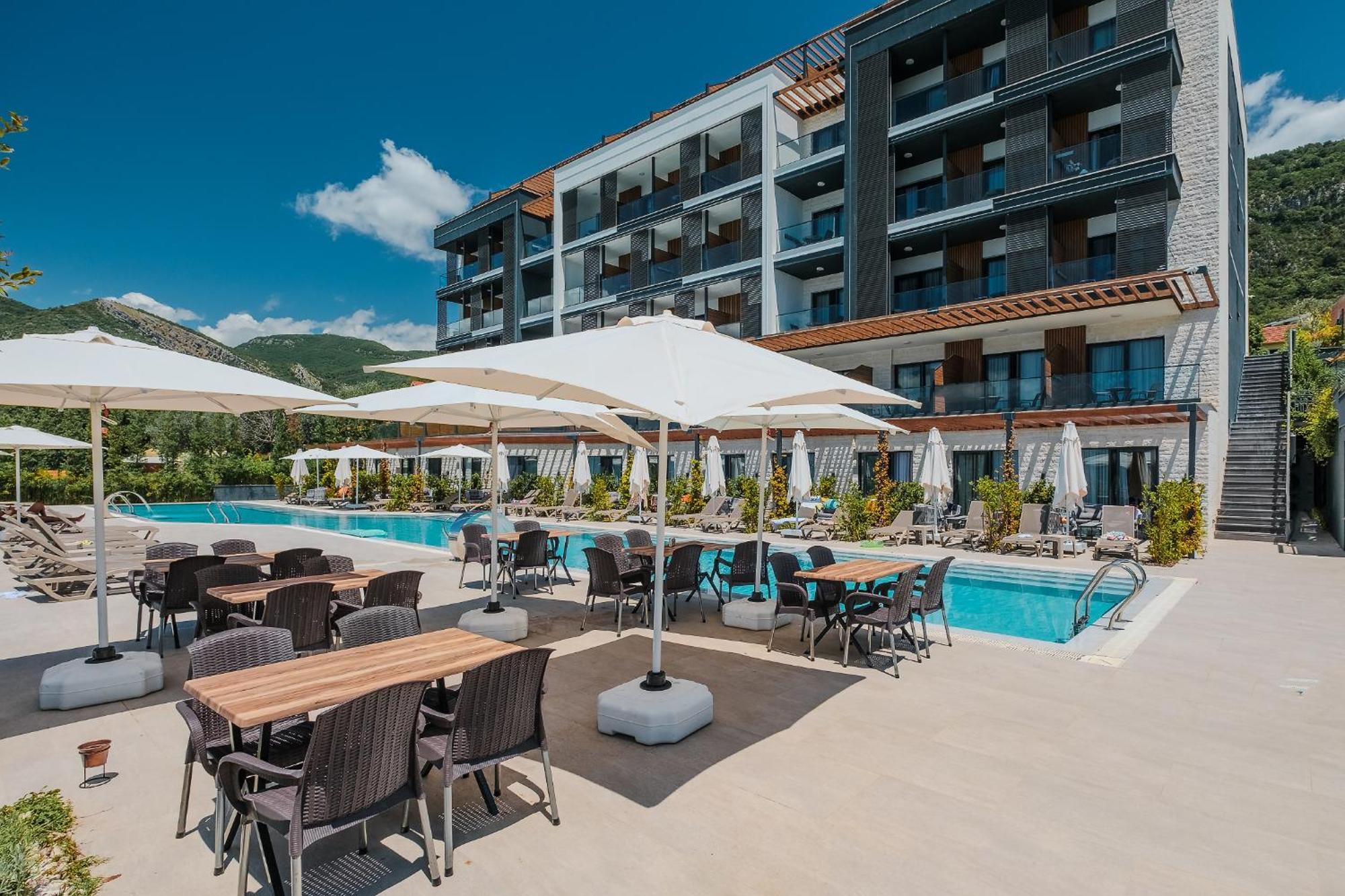 Montenegro Lodge Kavac Bagian luar foto