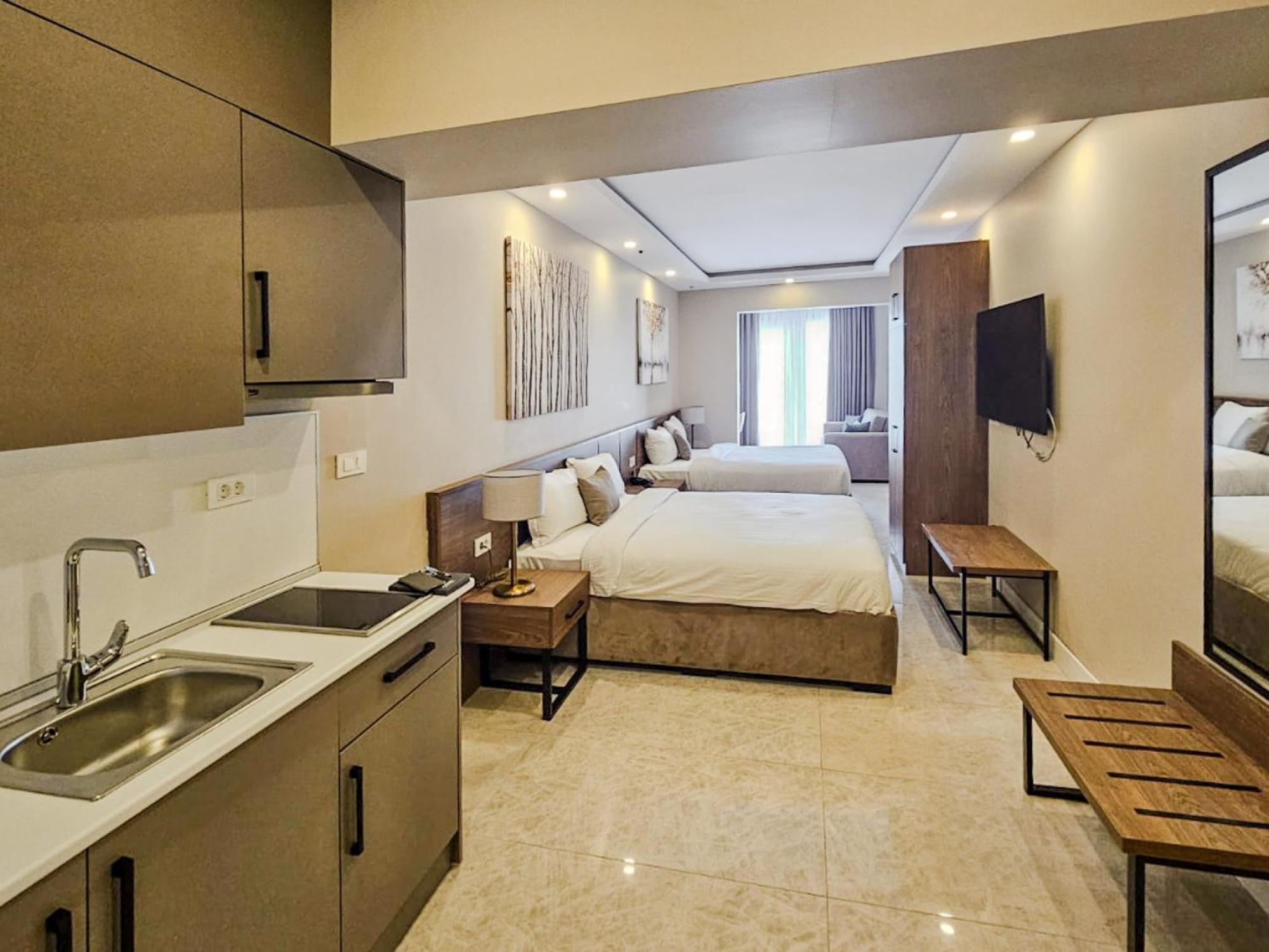 Montenegro Lodge Kavac Ruang foto Studio